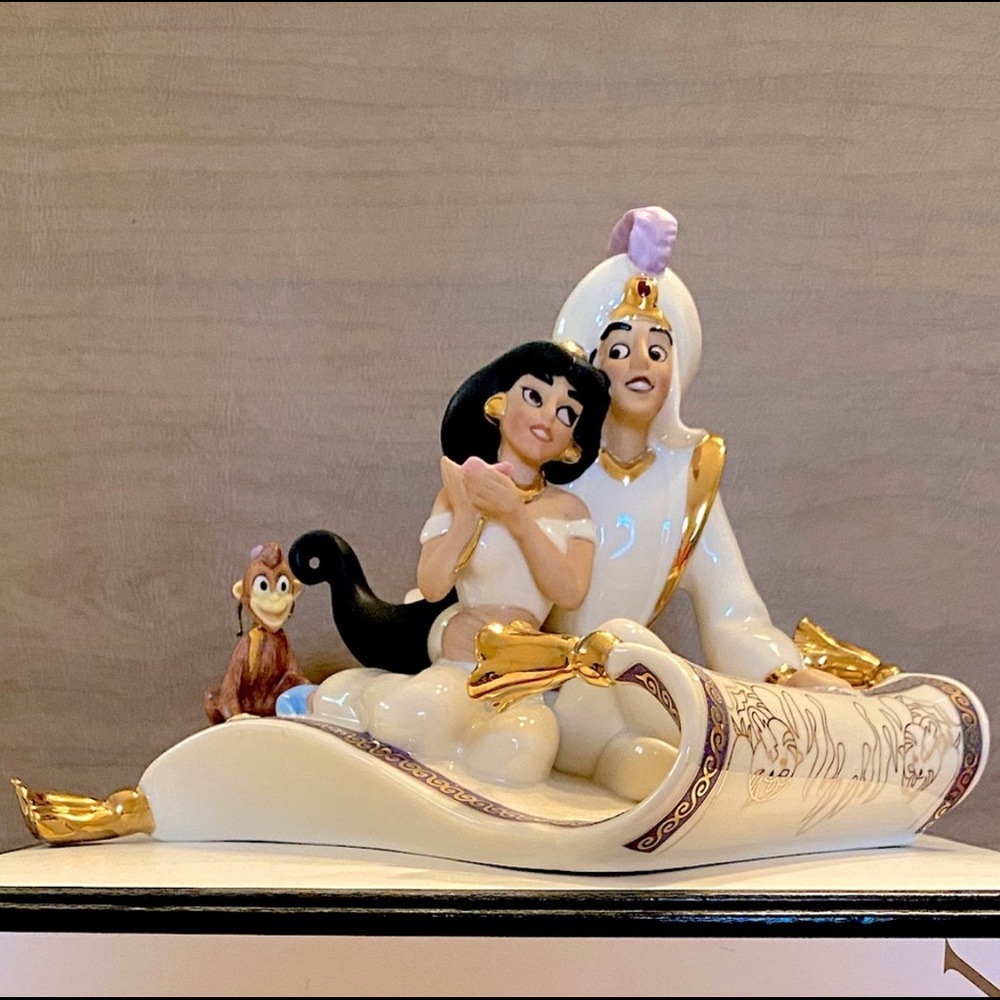 NWT LENOX Magic Carpet Ride - Aladdin, Jasmine and Abu on Magic Carpet Figurine